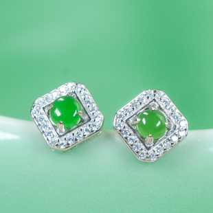 天然和田玉银镶嵌精致豪镶碧玉苹果绿方形蛋面耳钉一对