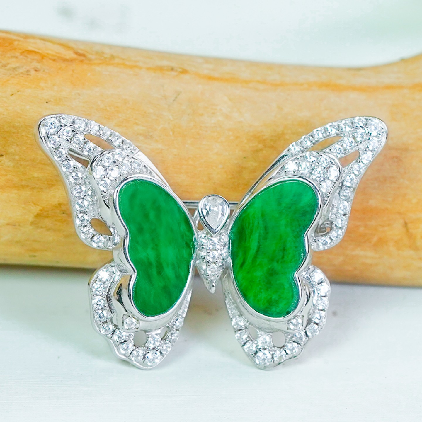 天然翡翠玉蝴蝶胸针吊坠两用款