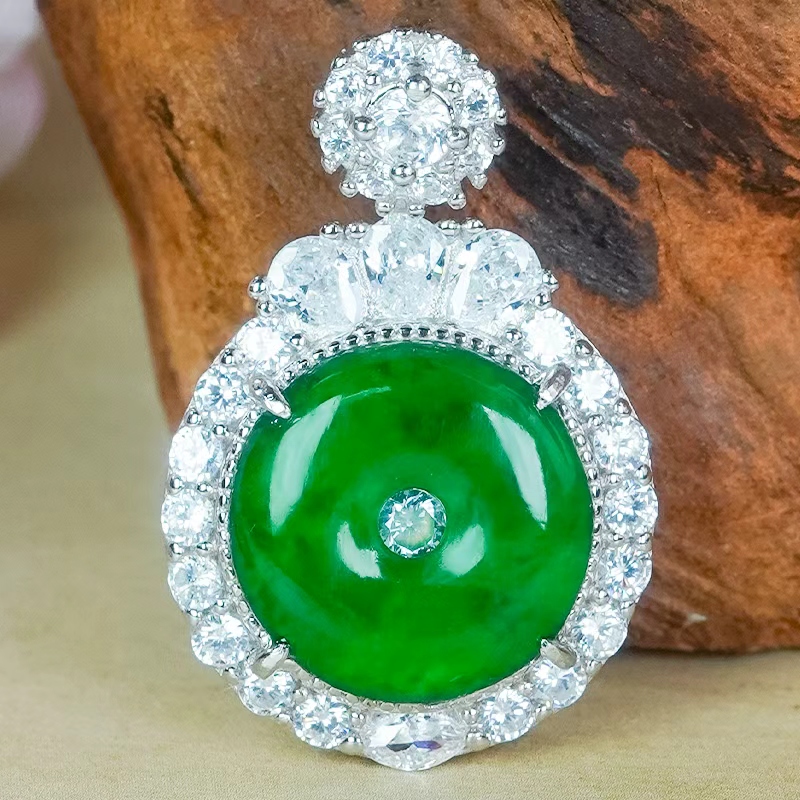 天然翡翠平安扣吊坠银镶嵌精致冰透冰辣绿翡翠绿圆牌项链