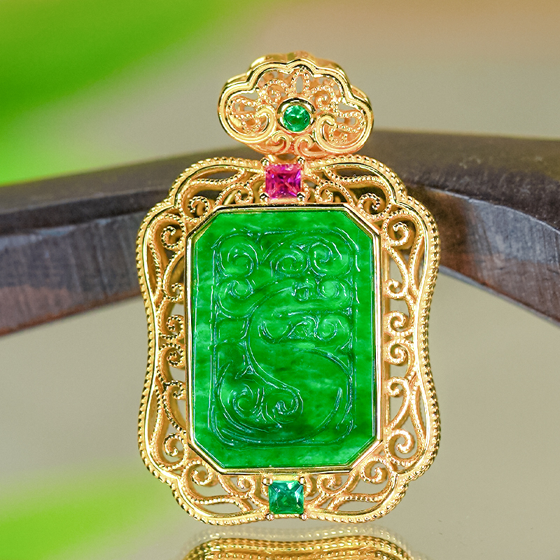 天然翡翠A货银镶嵌花丝工艺雕花设计感辣绿翡翠八角无事牌吊坠s88