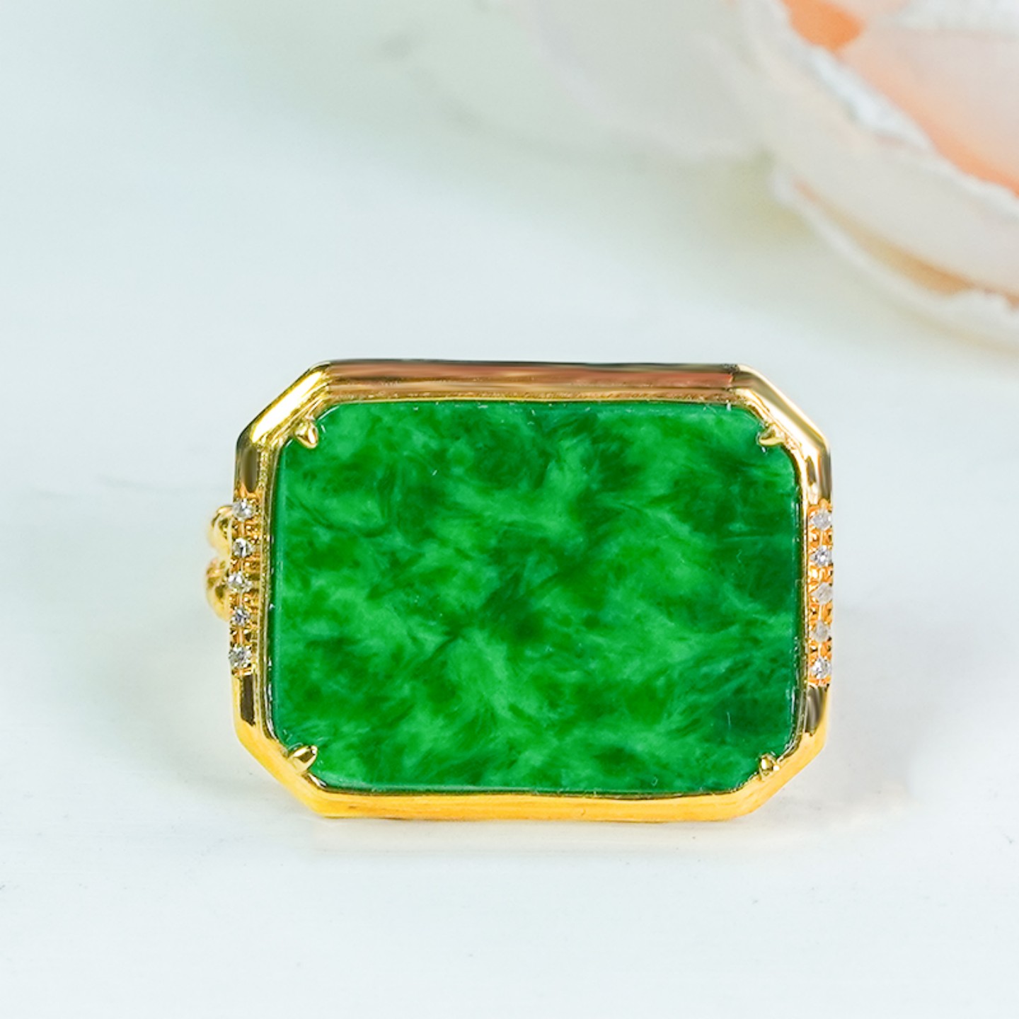 18K金镶A货翡翠无事牌戒指