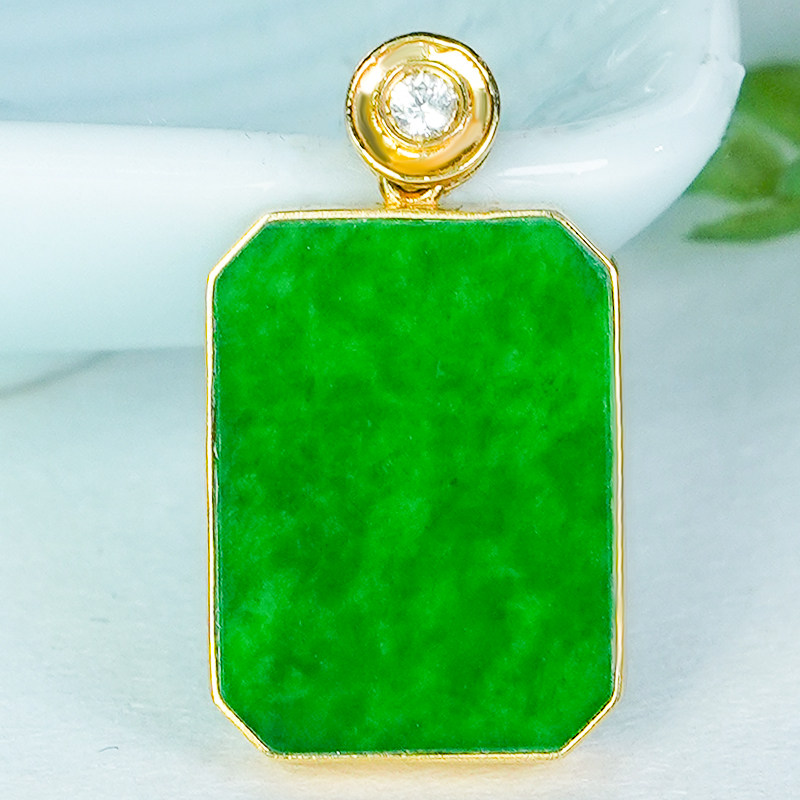 18K金镶玉吊坠天然翡翠无事牌A货时尚简约小巧满绿八角方牌玉坠