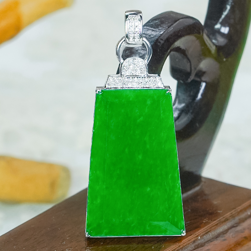 18K镶玉吊坠天然翡翠饰品a货
