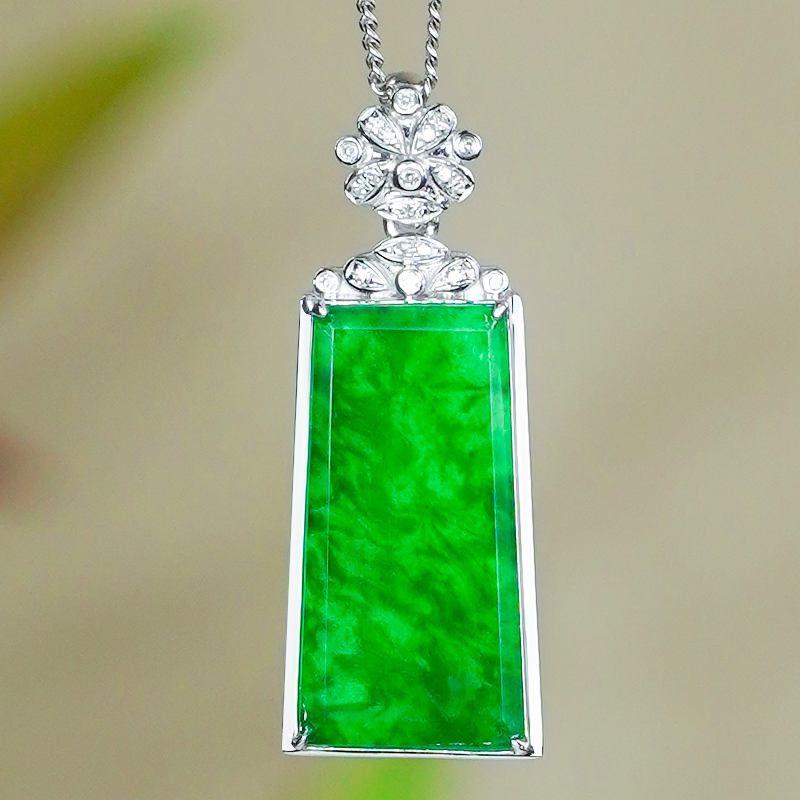 18K金镶玉吊坠天然无事牌翡翠A货豪镶精致满绿龙石梯形花朵扣头