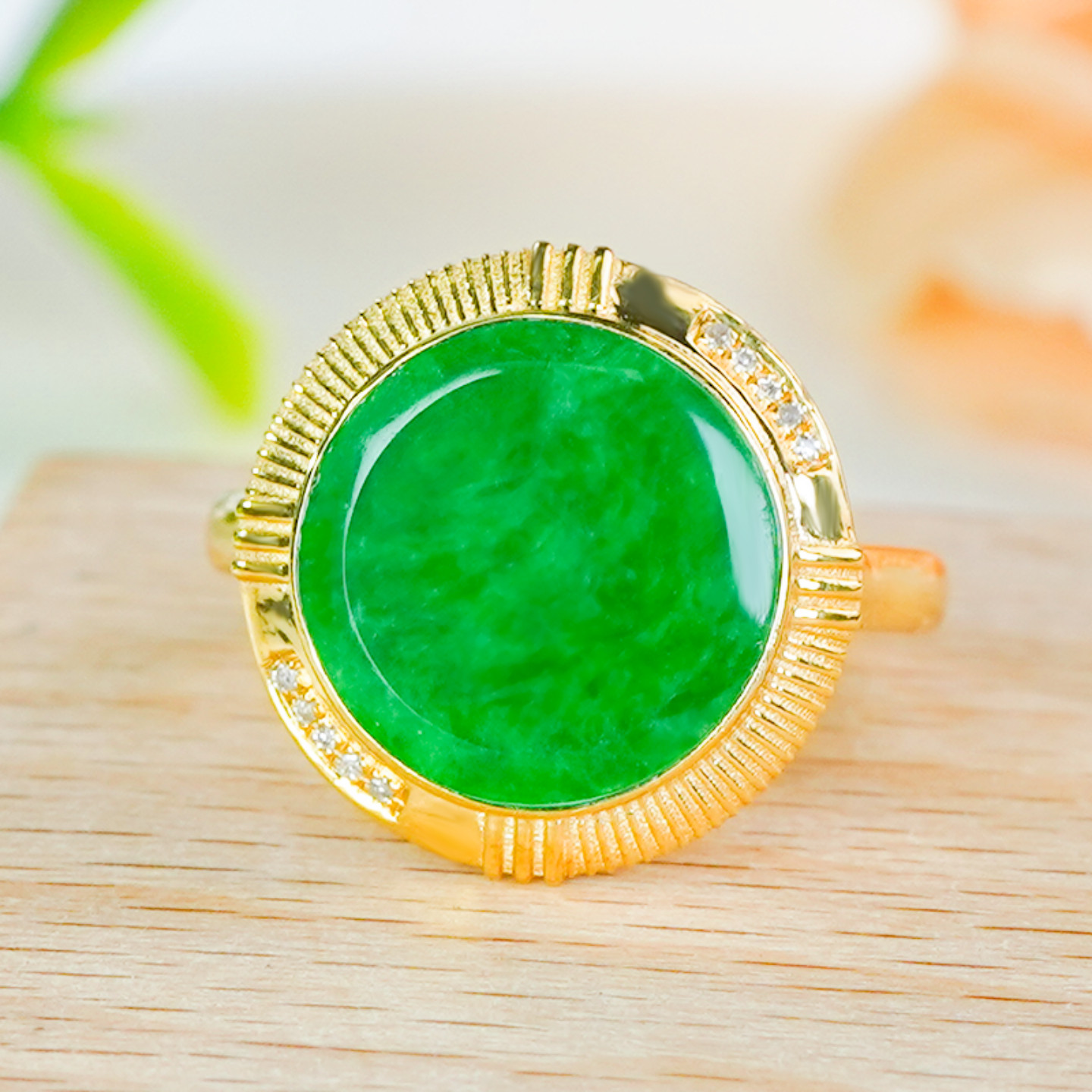 18K金镶嵌天然翡翠戒指A货精致拉丝工艺满绿龙石翡翠绿圆牌戒指,珠宝/钻石/翡翠,戒指/指环,淘宝优惠券,粉丝福利购,淘宝优惠卷