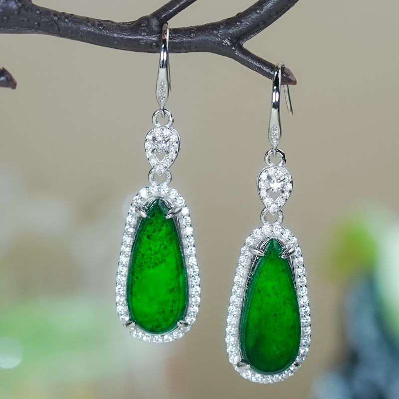 洛丽亚2025夏季新款椭圆翡翠耳环