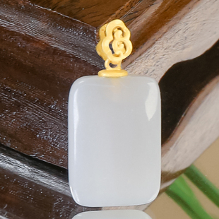 925银镶嵌天然和田玉镶嵌简约时尚 百搭和田玉白玉无事牌吊坠