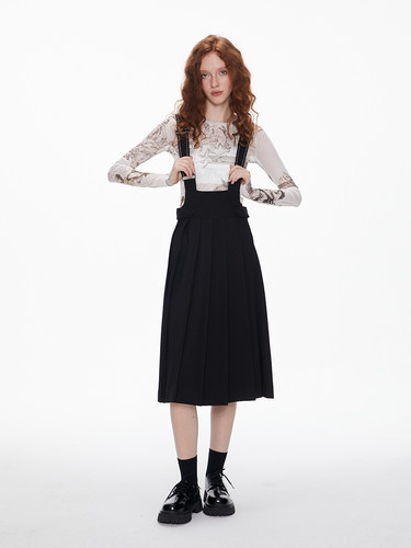 SURE ENOUGH  原创设计秋季新款法式黑色复古背带连衣裙百褶裙女