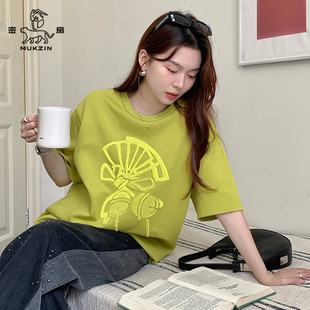 密扇狸尨梦华录系列2024春季 女简约高级宽松 新款 绿色T恤棉短袖