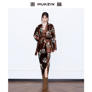密扇2026年冬季新款国风新中式丝绒刺绣V领系带收腰花色羽绒服