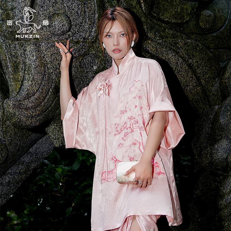 胶囊旗袍上衣密扇刺绣连衣裙