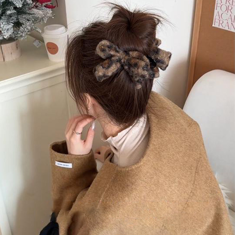 丸子头的豹纹抓夹2025新款高级感高端秋冬毛绒蝴蝶结发夹头饰女,饰品/流行首饰/时尚饰品新,发饰,淘宝优惠券,粉丝福利购,淘宝优惠卷