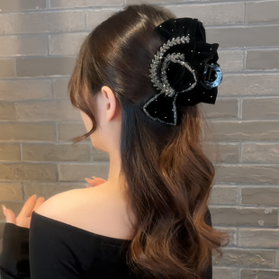 半扎发丝绒满天星蝴蝶结抓夹头饰女秋冬高级感2025新款后脑勺发夹