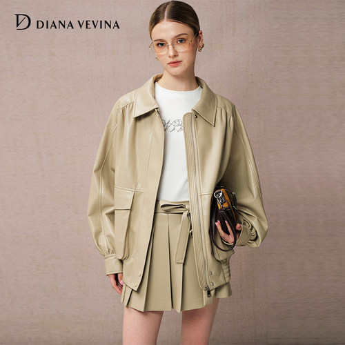 DIANA VEVINA秋季新款皮衣复古翻领设计外套百褶短裙套装