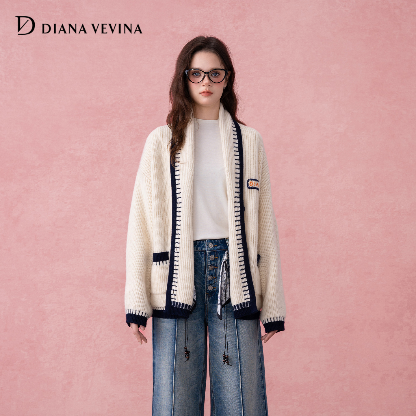 DIANAVEVINA2025秋冬新款复古撞色贴布绣双排扣女毛针织开衫外套