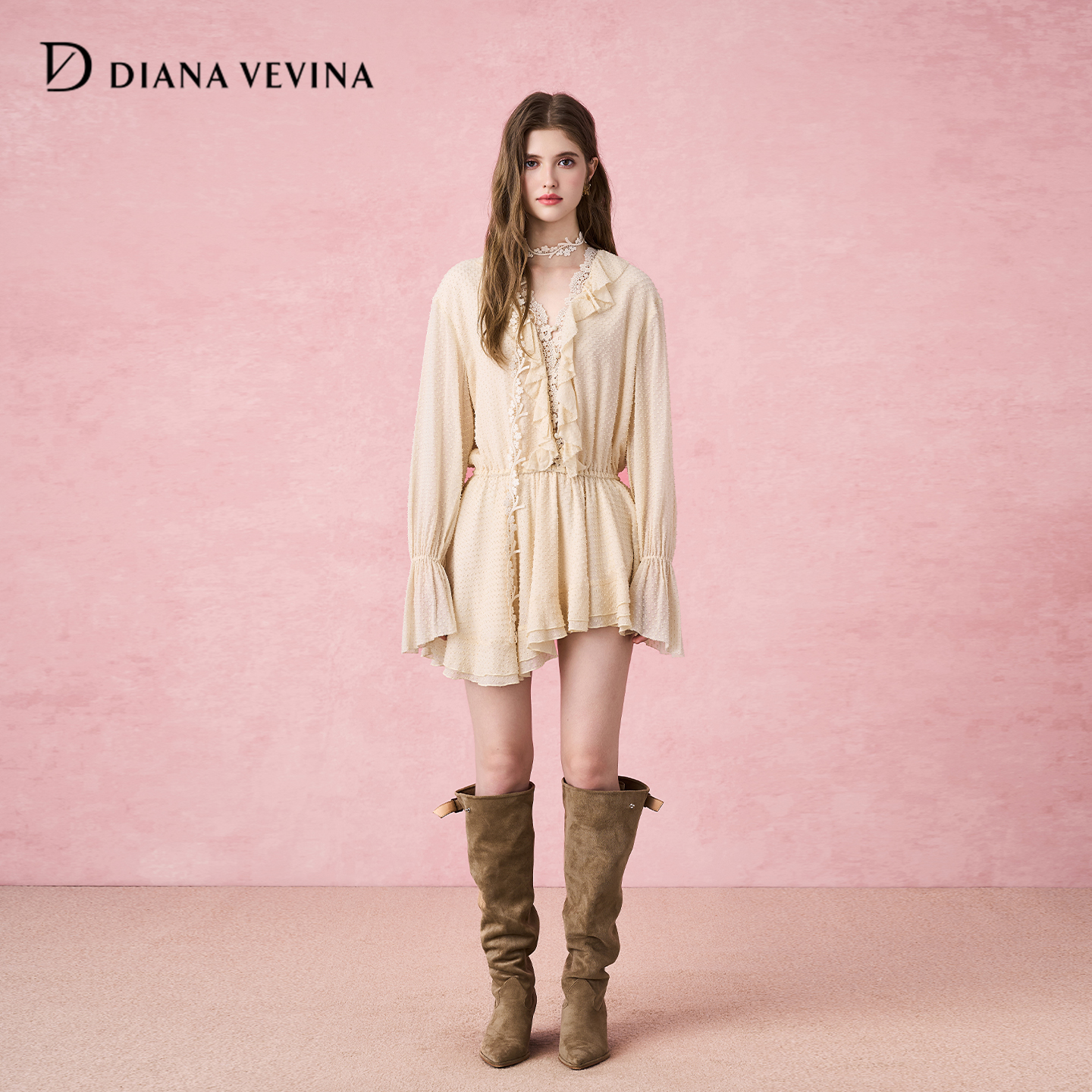 DIANAVEVINA2025秋冬新品蕾丝拼接提花收腰修身喇叭袖衬衫连衣裙