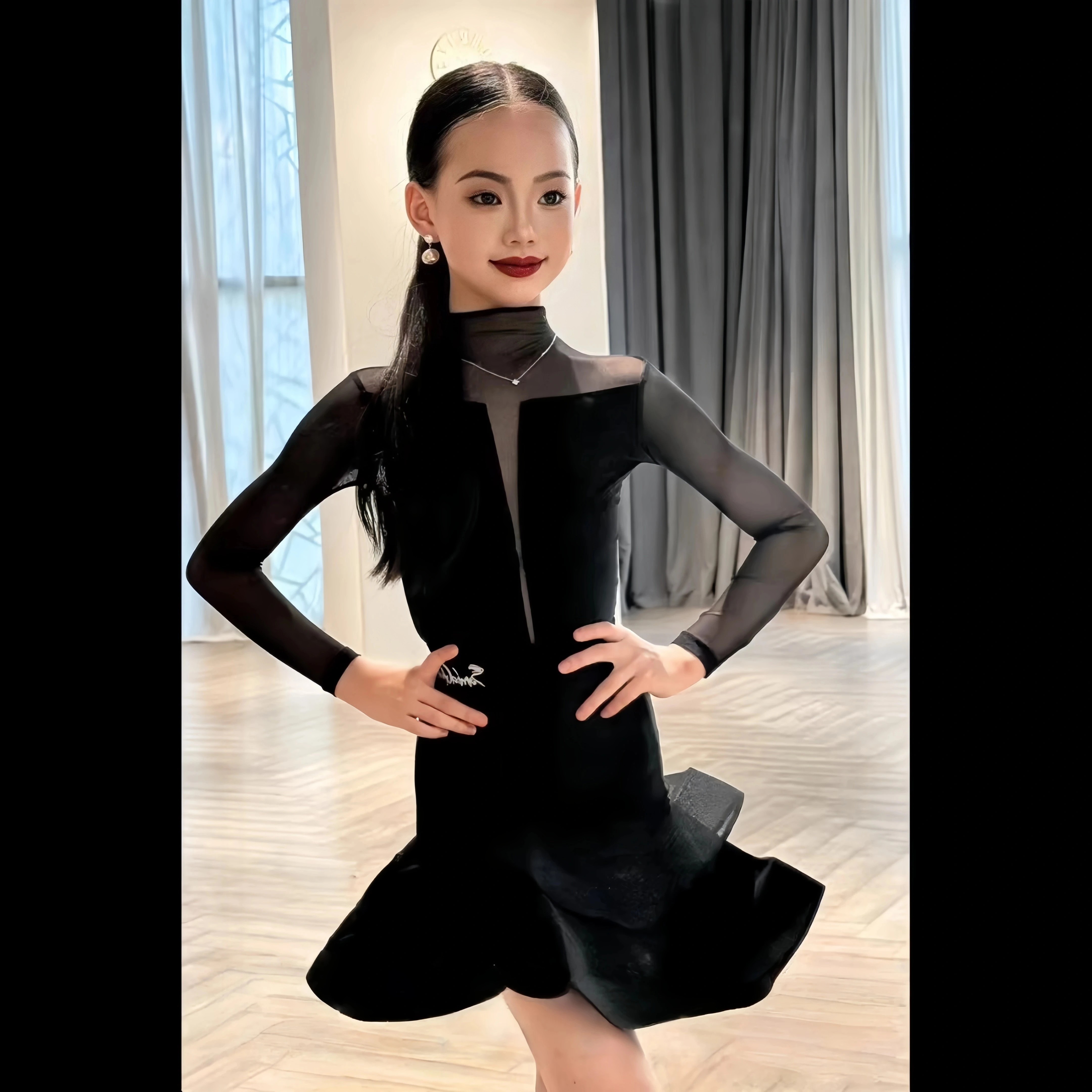 冬季女童拉丁长袖修身鱼骨大摆裙