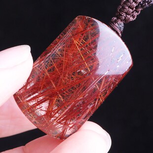 速发红发晶无事牌吊坠原石转运珠方牌平安牌项链锁骨链本命年饰品