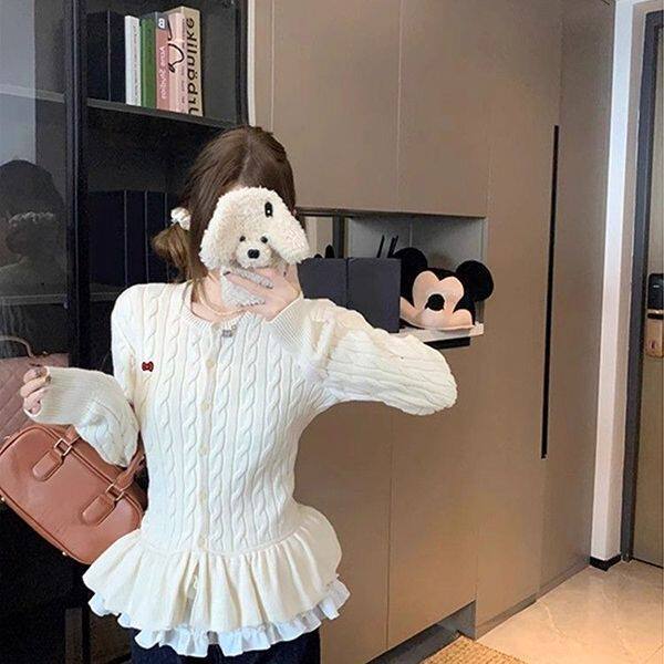 刺绣蝴蝶节宝蓝色麻花毛衣女季内搭加厚修身荷叶边短款针织开衫