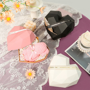 情人节创意爱心礼盒空盒子送男友生日礼盒咕卡收纳盒宝藏化妆品盒