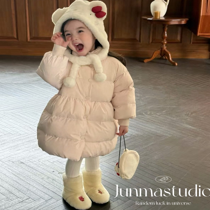 opao童装女童宝宝儿童冬装蝴蝶结KT猫毛毛帽子羽绒服白鸭绒外套