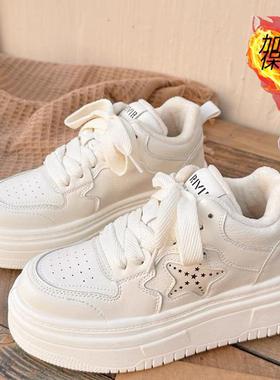 网红鞋小白冬季加绒高帮厚底百搭板52188鞋202小5新款百搭女众保