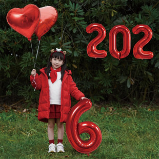 2026马年新年氛围布置装饰数字气球红色小男女孩儿童拍照打卡道具