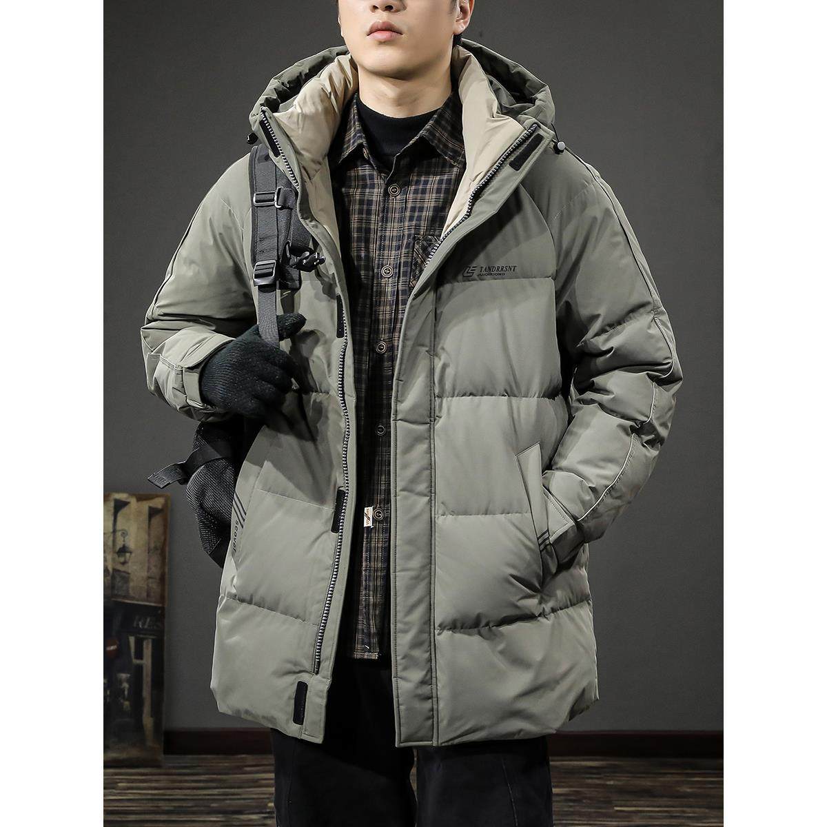 冬季户外防寒保暖中长款羽绒服男宽松大码鹅绒加厚连帽面包服外套