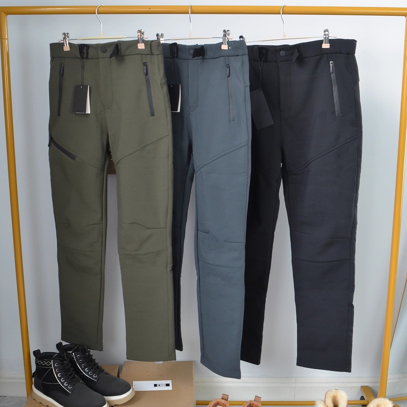 秋冬款户外防风防水加绒软壳裤男