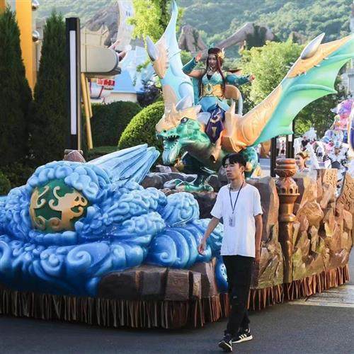 巡游花车玻璃钢动态巡游铁艺巡游花车工厂动态花车游乐设备出租售