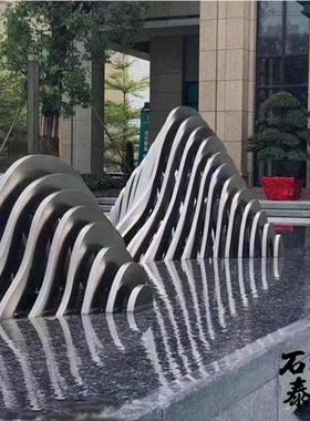 大型不锈钢假山雕塑定制切片镂空山形鹅卵石水景造型户外落地摆件