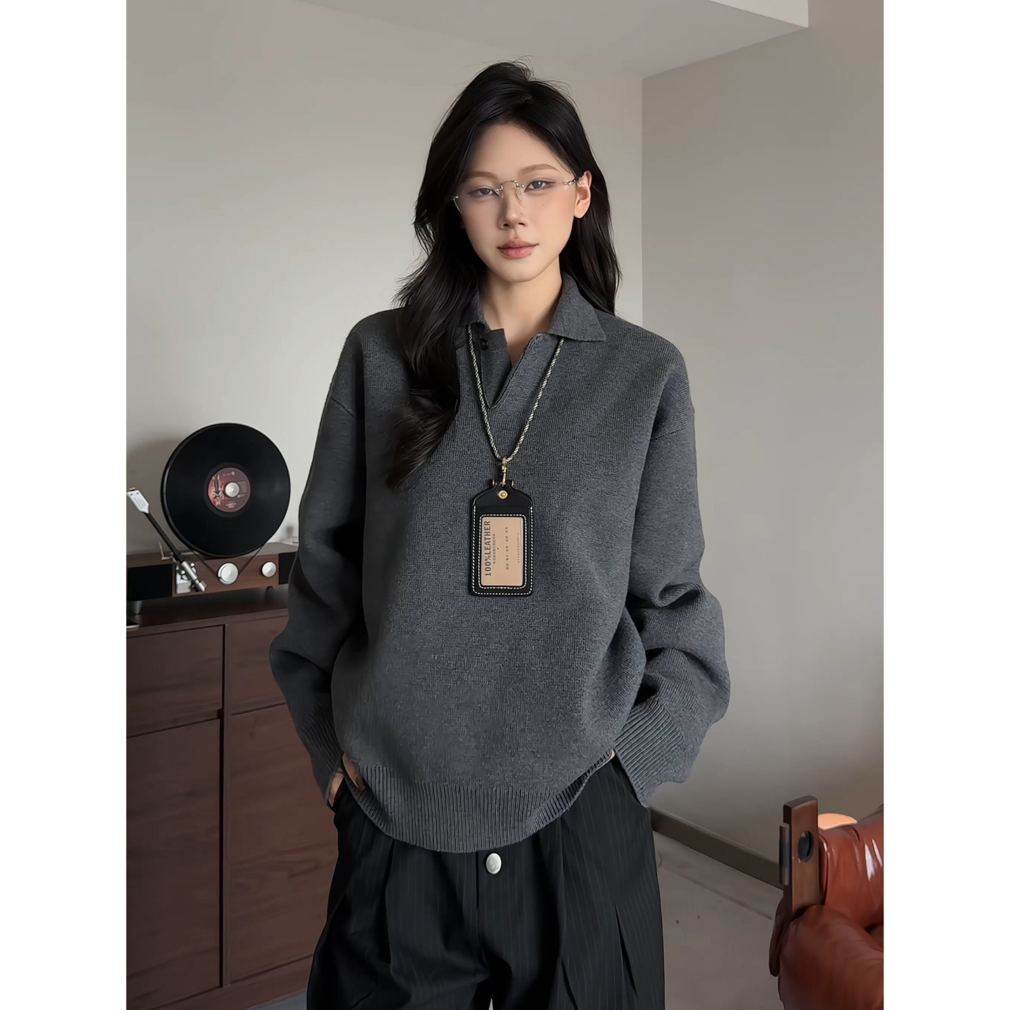 深灰色翻领毛衣男女秋冬