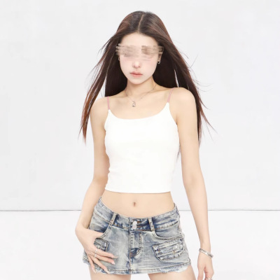 季优白色性感交叉美背吊带女内搭打底2026春夏带胸垫露背背心上衣