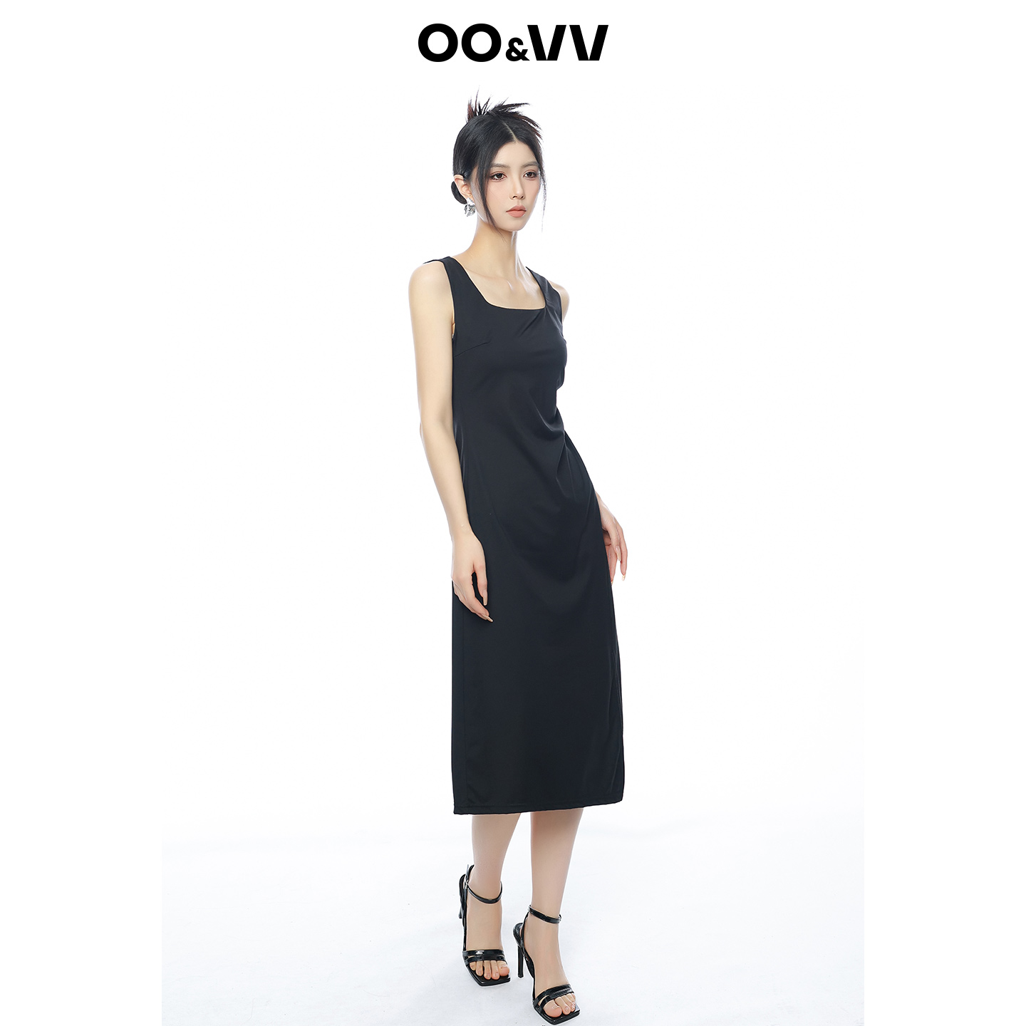oo&vv黑色开叉缎面法式方领吊带连衣裙女2025夏季气质收腰A字裙新