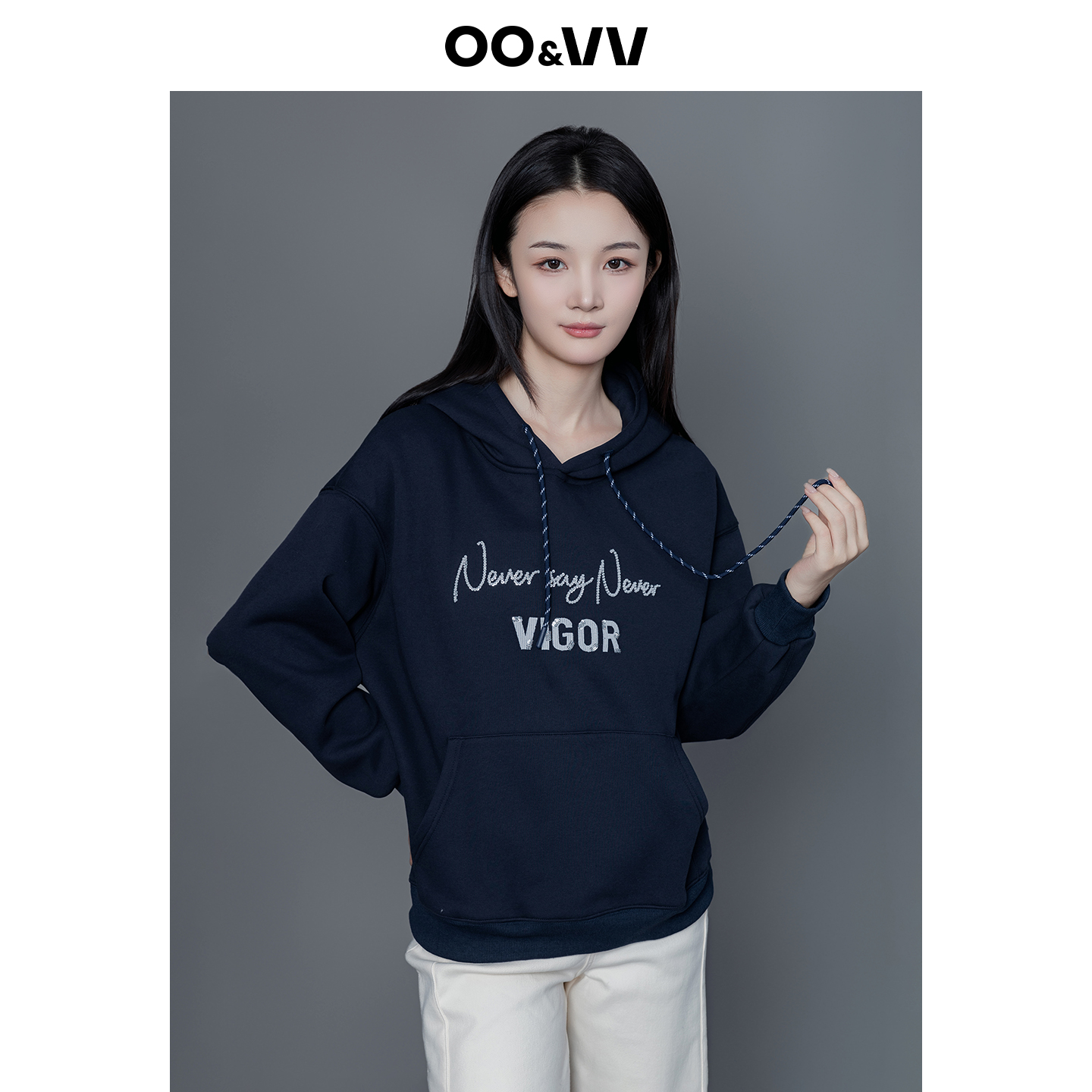 oo&vv复古字母绣卫衣女2025秋冬新款宽松落肩袖抽绳连帽保暖外套