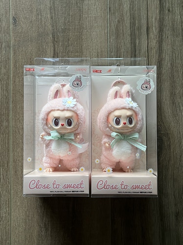 POPMART泡泡玛特MOKOKO小甜心CLOSE TO SWEET搪胶毛绒公仔挂件