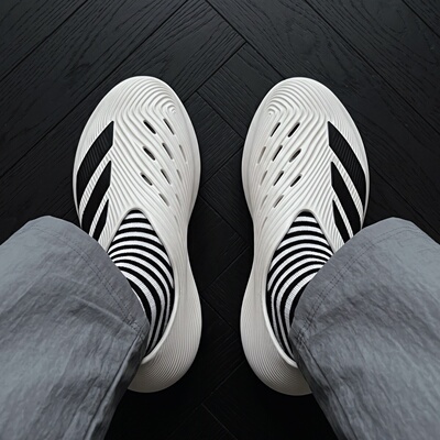 Adidas阿迪达斯 Purechill 回弹防滑 生活休闲鞋 男女同款 HQ2950