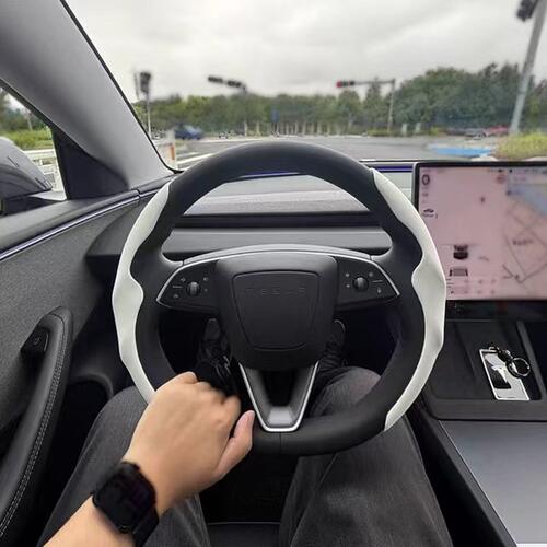 适用特斯拉焕新版model3/y高级感方向盘套防滑液态皮手感车内装饰