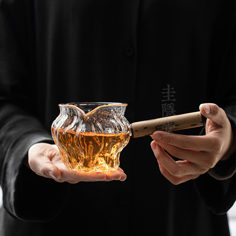 手工锤纹耐热玻璃侧把公道杯