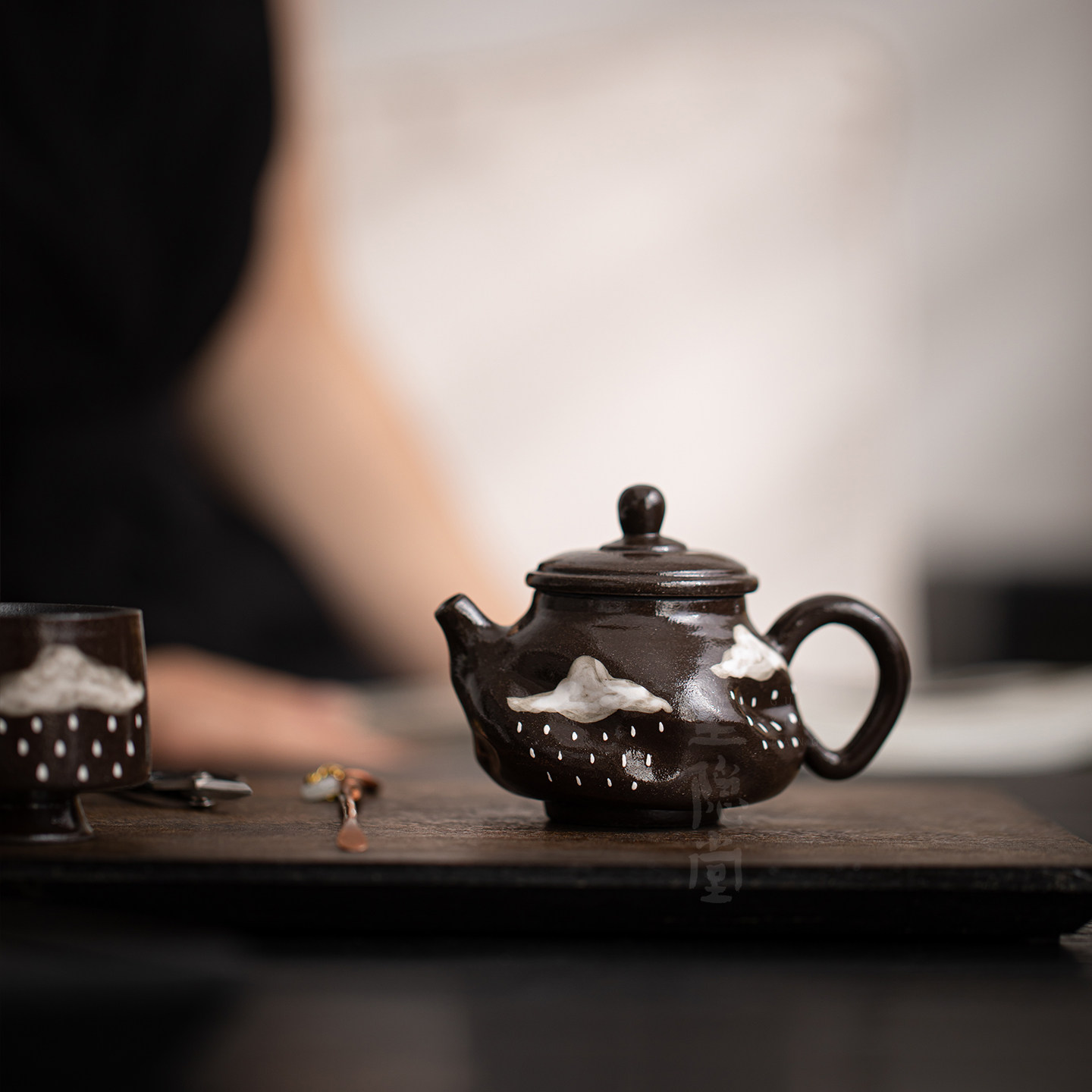 圭隐堂手绘粗陶茶壶单壶粉引复古高颜值泡茶壶一人饮专用壶手执壶图片