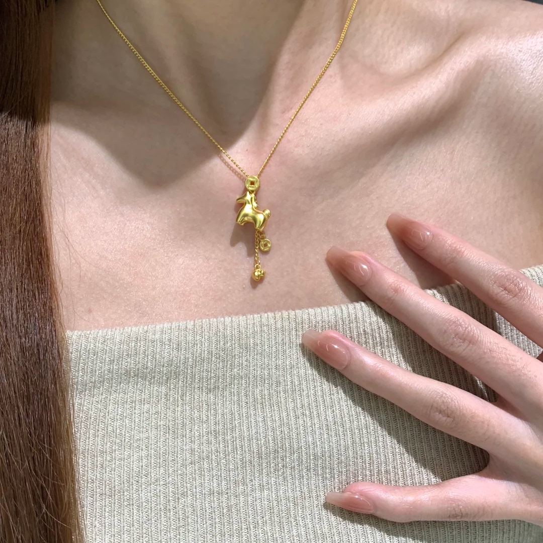 从爱之名立马有钱项链女