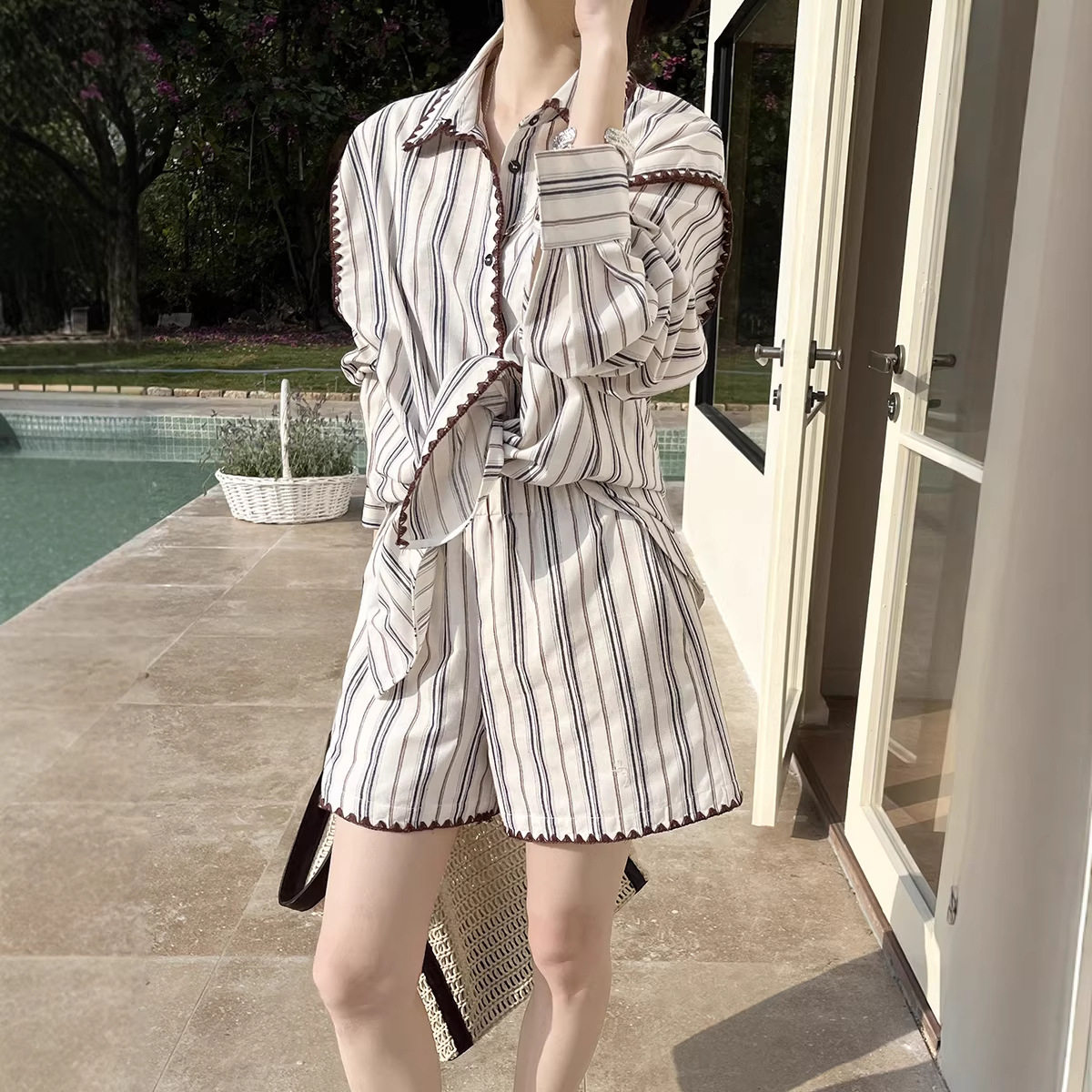 2026夏春百搭十三行早春上新韩系亚麻套装贝壳绣衬衫短裤两件套女