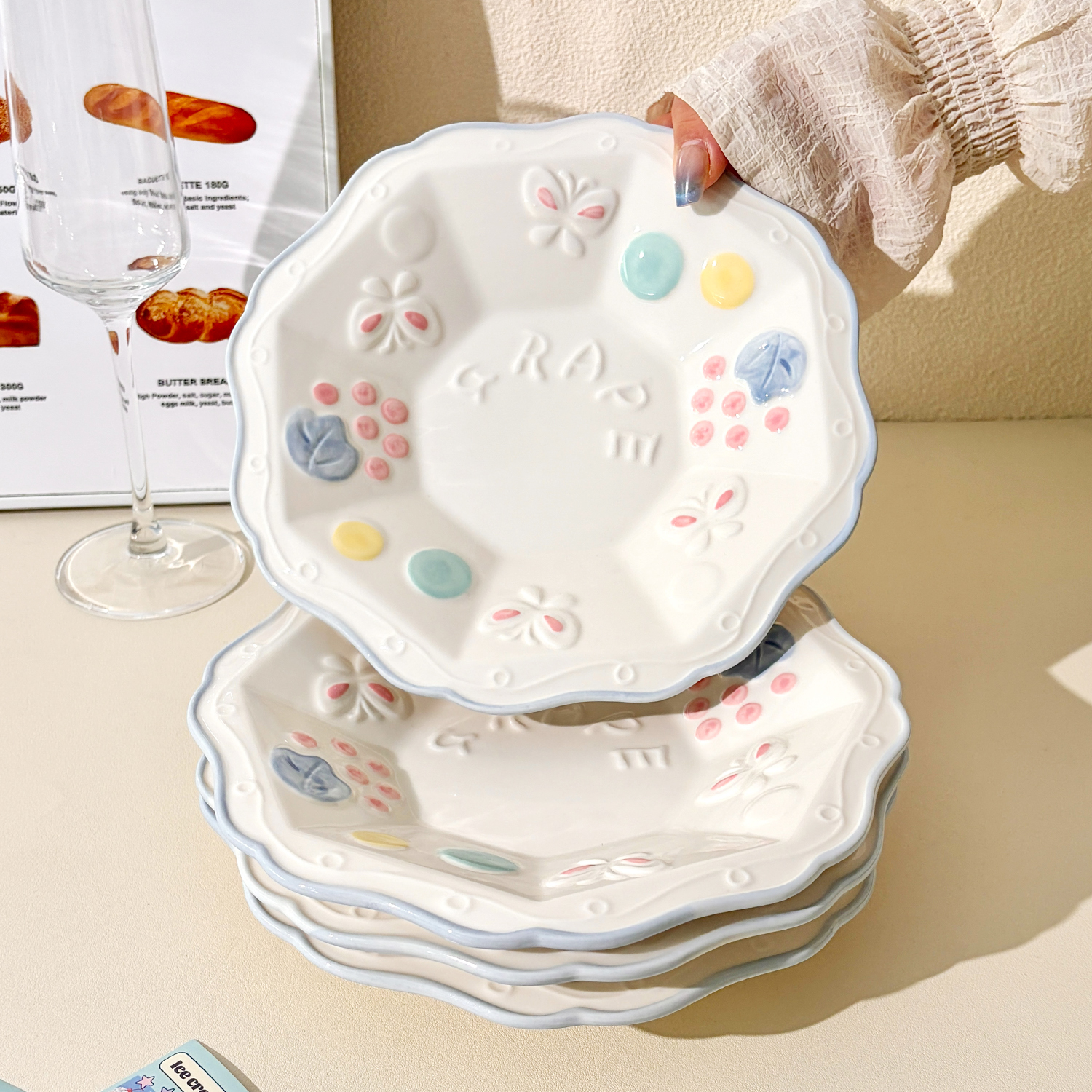 釉下彩陶瓷盘子菜盘家用2025新款可爱碗碟餐具高颜值餐盘深盘汤盘