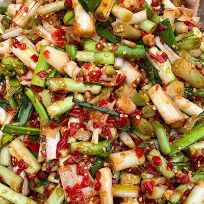 正宗江西特产腌辣菜新鲜大蒜苗根须下饭菜大蒜杆辣椒酱剁椒速食菜