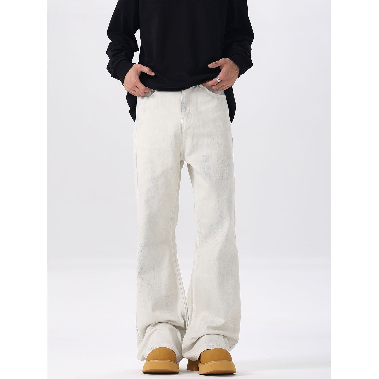 微脏蓝设计感白色牛仔裤