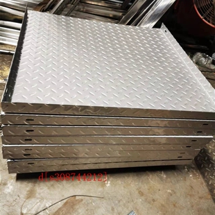 304不锈钢防滑板花纹板定制压花楼梯踏步板零切激光折弯焊接厂家