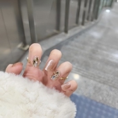 猫眼穿戴甲短款 2026新年款 手工穿戴美甲秋冬高级感显白香槟色加钻