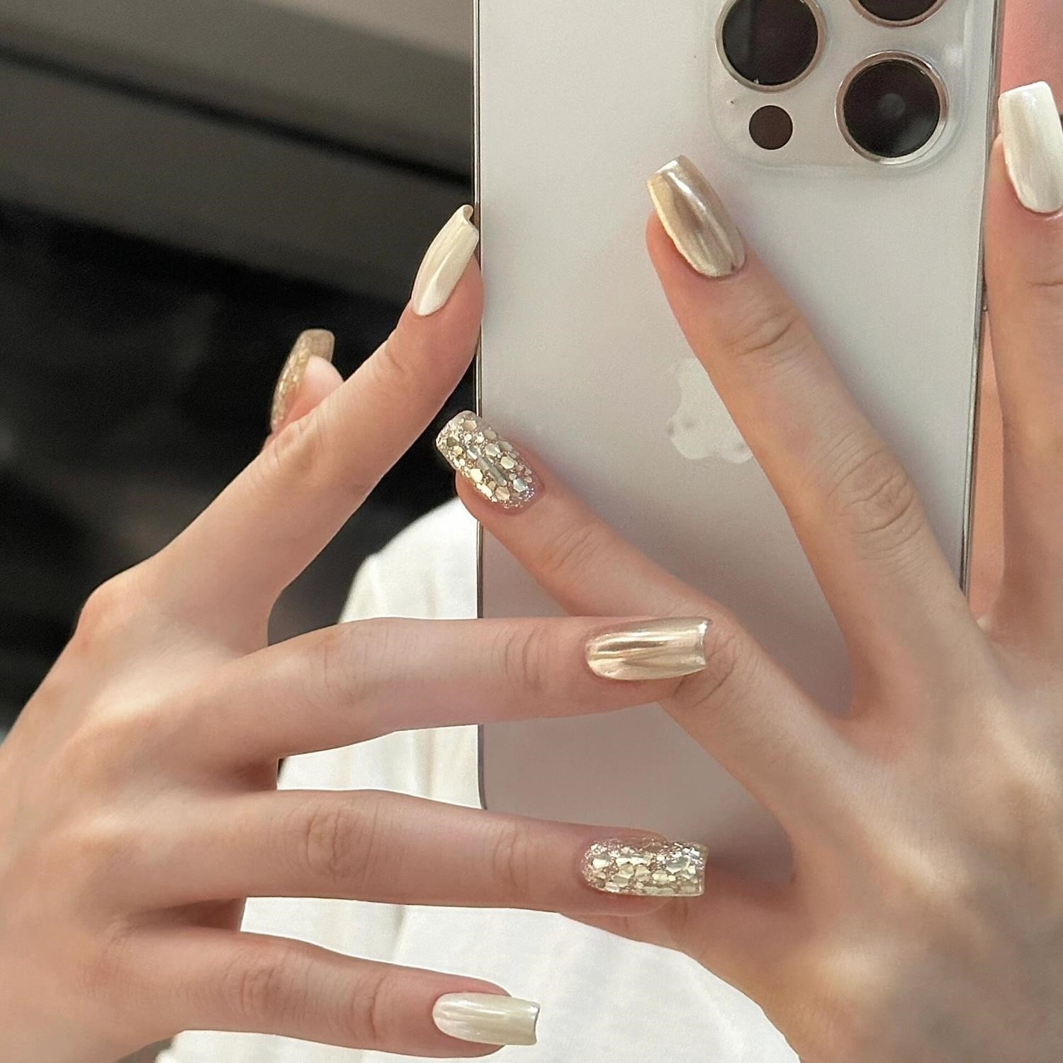 纯手工穿戴甲秋冬新款老钱风高级感魔镜粉撞色跳色显白短甲假指甲,彩妆/香水/美妆工具,穿戴甲/甲片,淘宝优惠券,粉丝福利购,淘宝优惠卷