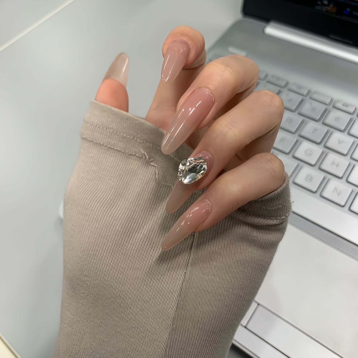 甄嬛华妃同款纯欲风显白冰透裸色闪钻斧头手工穿戴美甲可拆卸婚甲