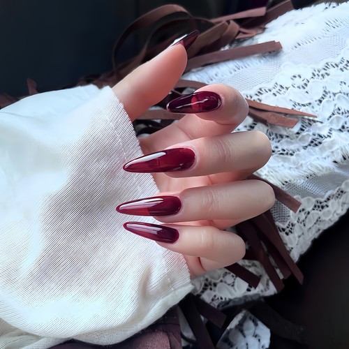 欧美穿戴甲纯手工小红书纯色冰透牛血红美甲成品显白高级可拆指甲